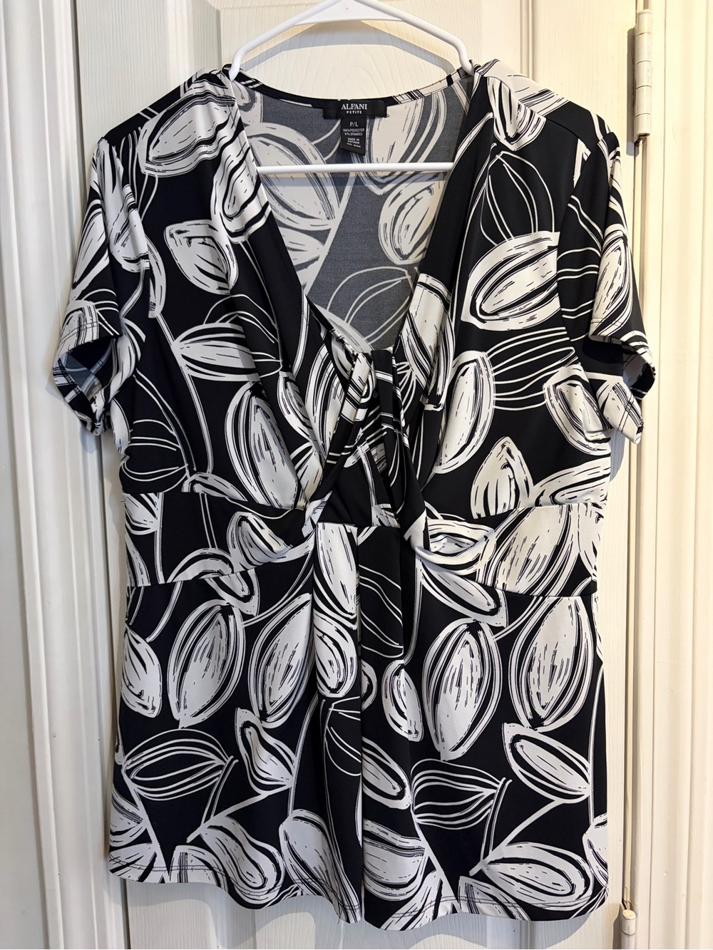 Alfani Black & White Tie-Front Tunic Top